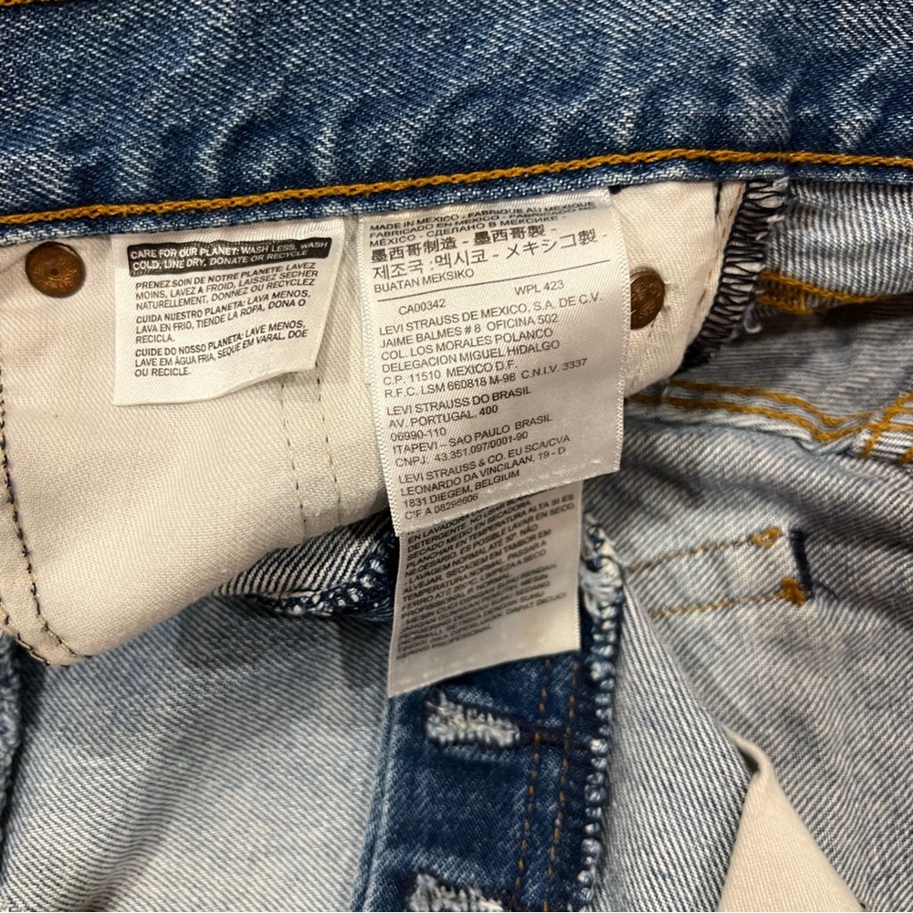Levi’s Jean Shorts - Picture 4 of 4